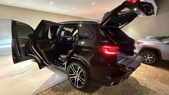 BMW X5 3.0 M SPORT 4X4 30D I6 TURBO DIESEL 4P AUTOMÁTICO BMW X5 3.0 M SPORT 4X4 30D I6 TURBO DIESEL 4P AUTOMÁTICO